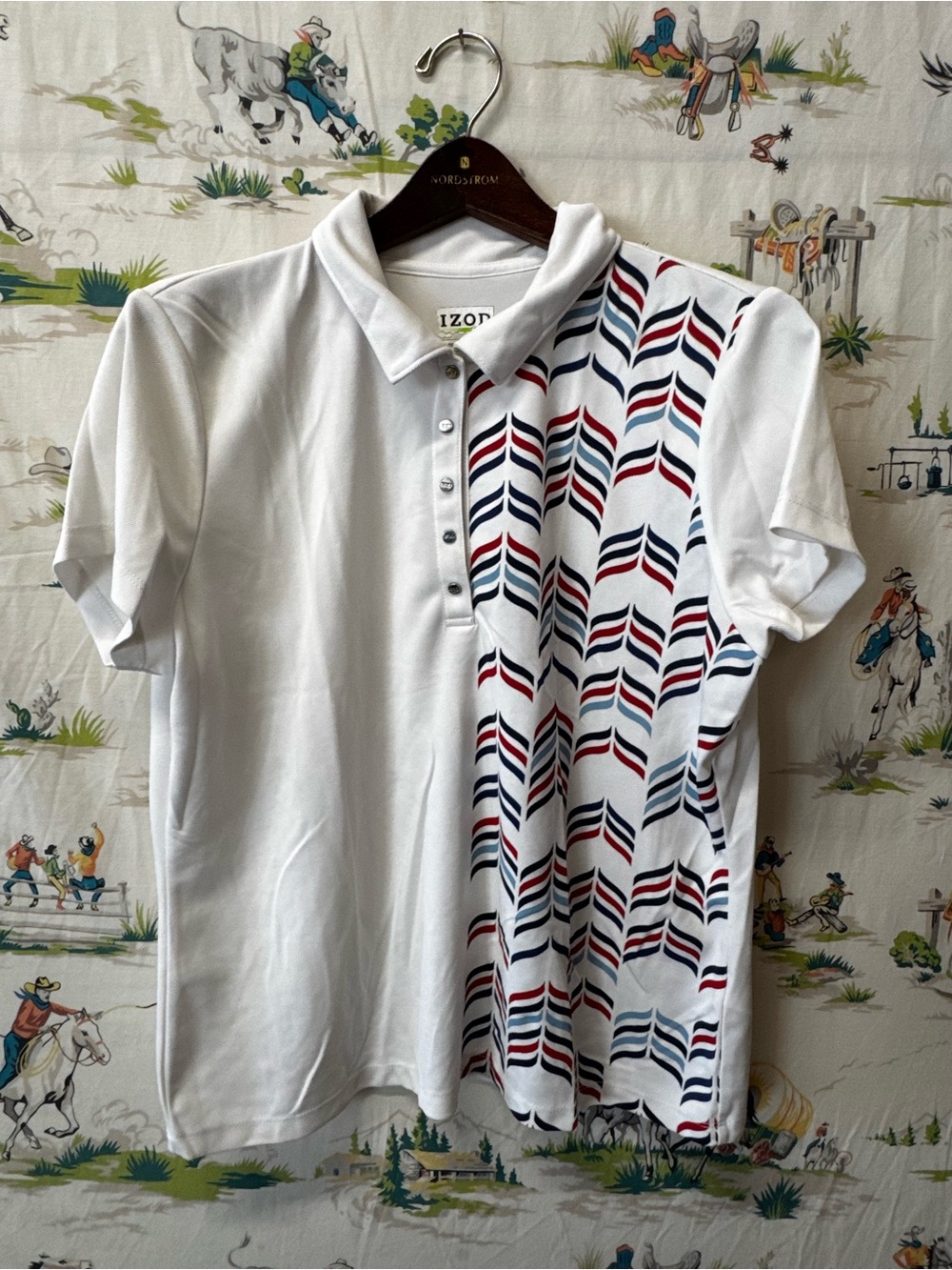 IZOD Golf White Women’s Polo with Red & Navy Chevron Accent size XL